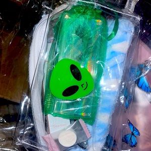 Makeup bag